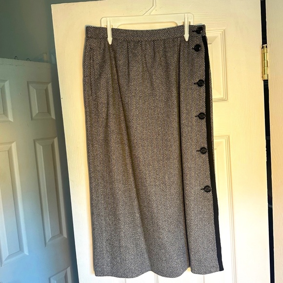 Vintage Valentino Herringbone Pattern Midi Skirt - Picture 1 of 8